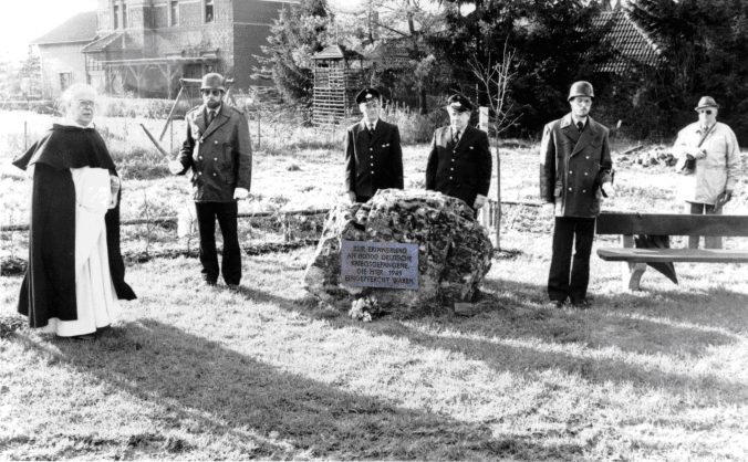 Einweihung des Gedenksteines fuer die Kriegsgefangenen